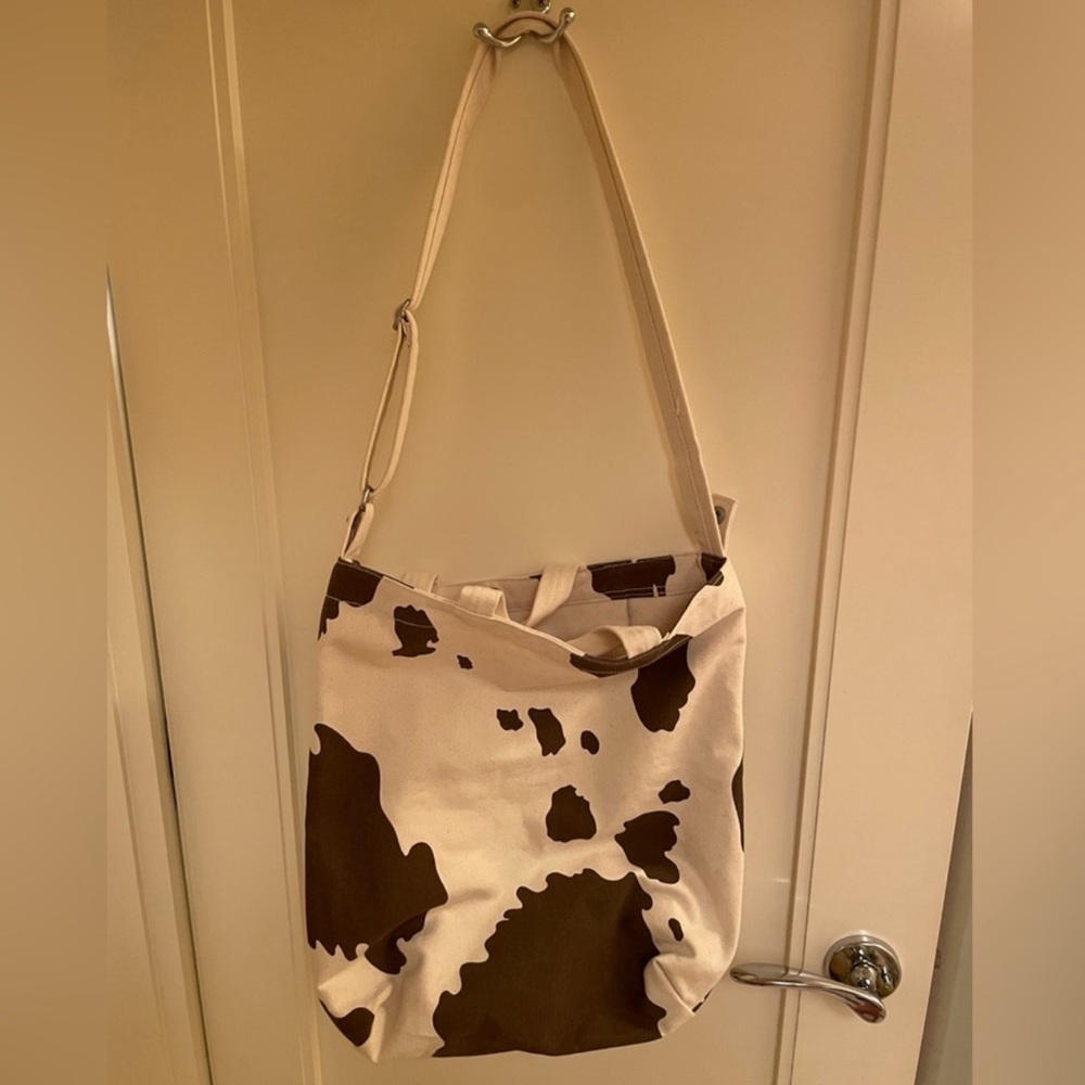 Baggu cow print duck bag